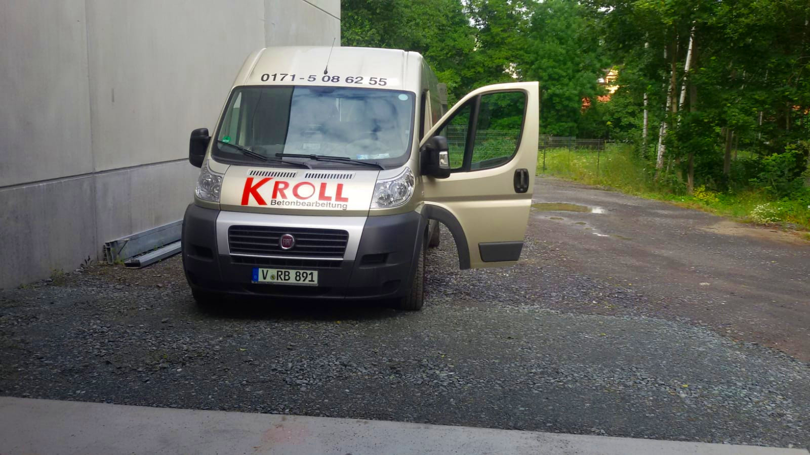 fahrzeug.jpg
