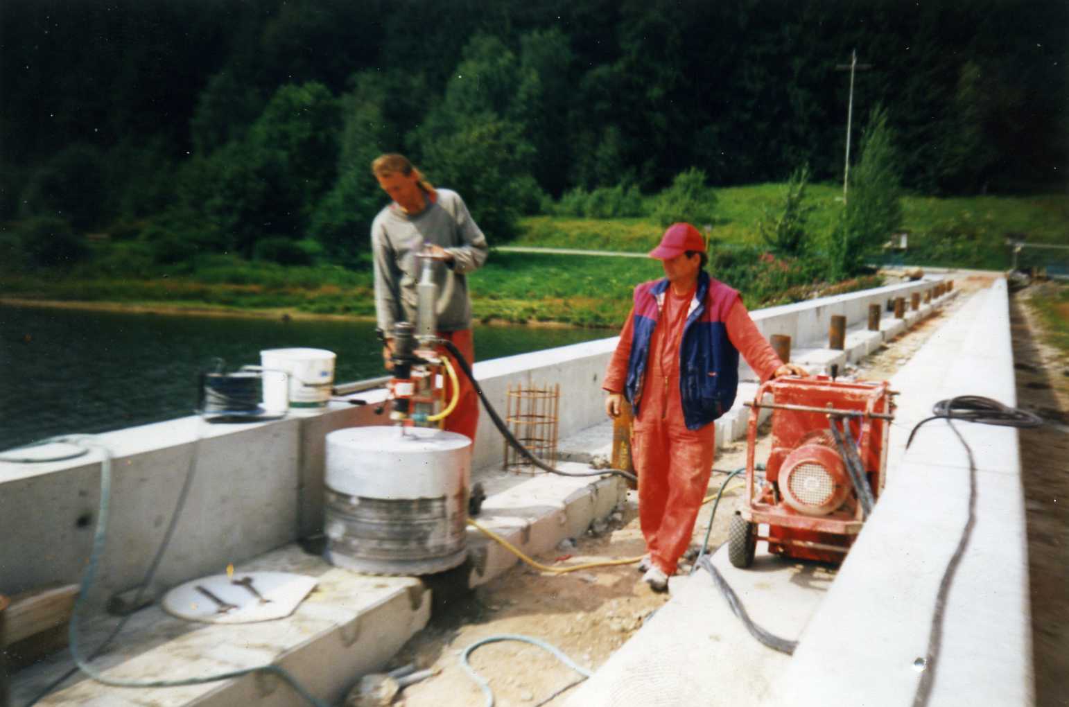 img003.jpg